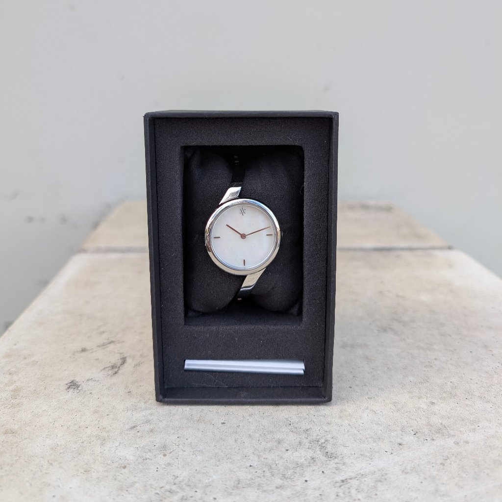 Vanna Claire Pearl Watch